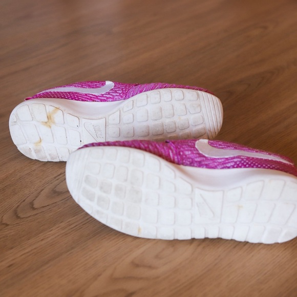 Nike Roche flyknit - bright pink - Picture 6 of 6